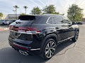 2025 Volkswagen Atlas Cross Sport 2.0T SEL Premium R-Line