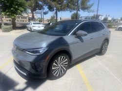 2023 Volkswagen ID.4 Pro S Plus