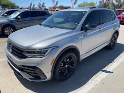 2023 Volkswagen Tiguan 2.0T SE R-Line Black