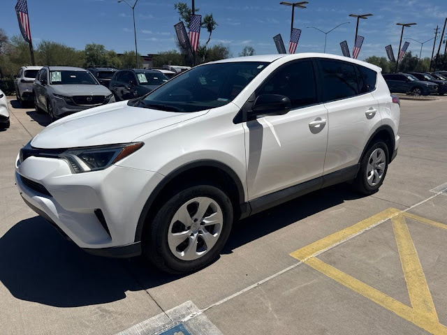 2018 Toyota RAV4 LE