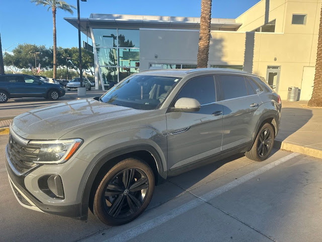 2024 Volkswagen Atlas Cross Sport 2.0T SE w/Technology