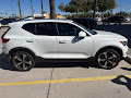 2020 Volvo XC40 Momentum